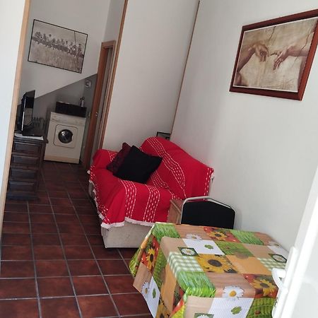 Apartamento En El Centro Del Pueblo Apartment Робледо де Чавела Екстериор снимка